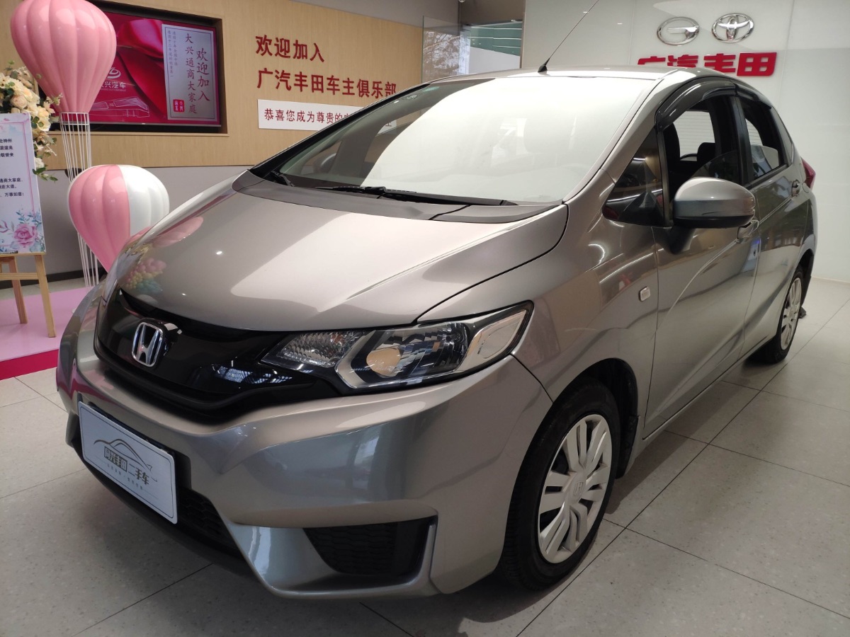 2014 Honda Fit 1.5 Classless LX Comfort Type 64,000 kilometers