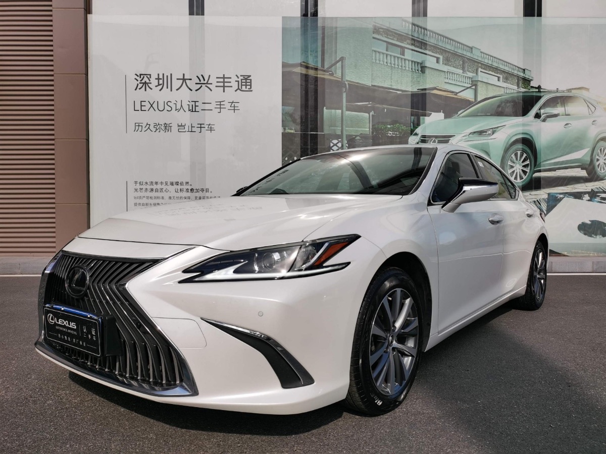 2016 Lexus ES (imported) 2.0 manual self-integrated Midnight special limited edition 14,000 kilometers