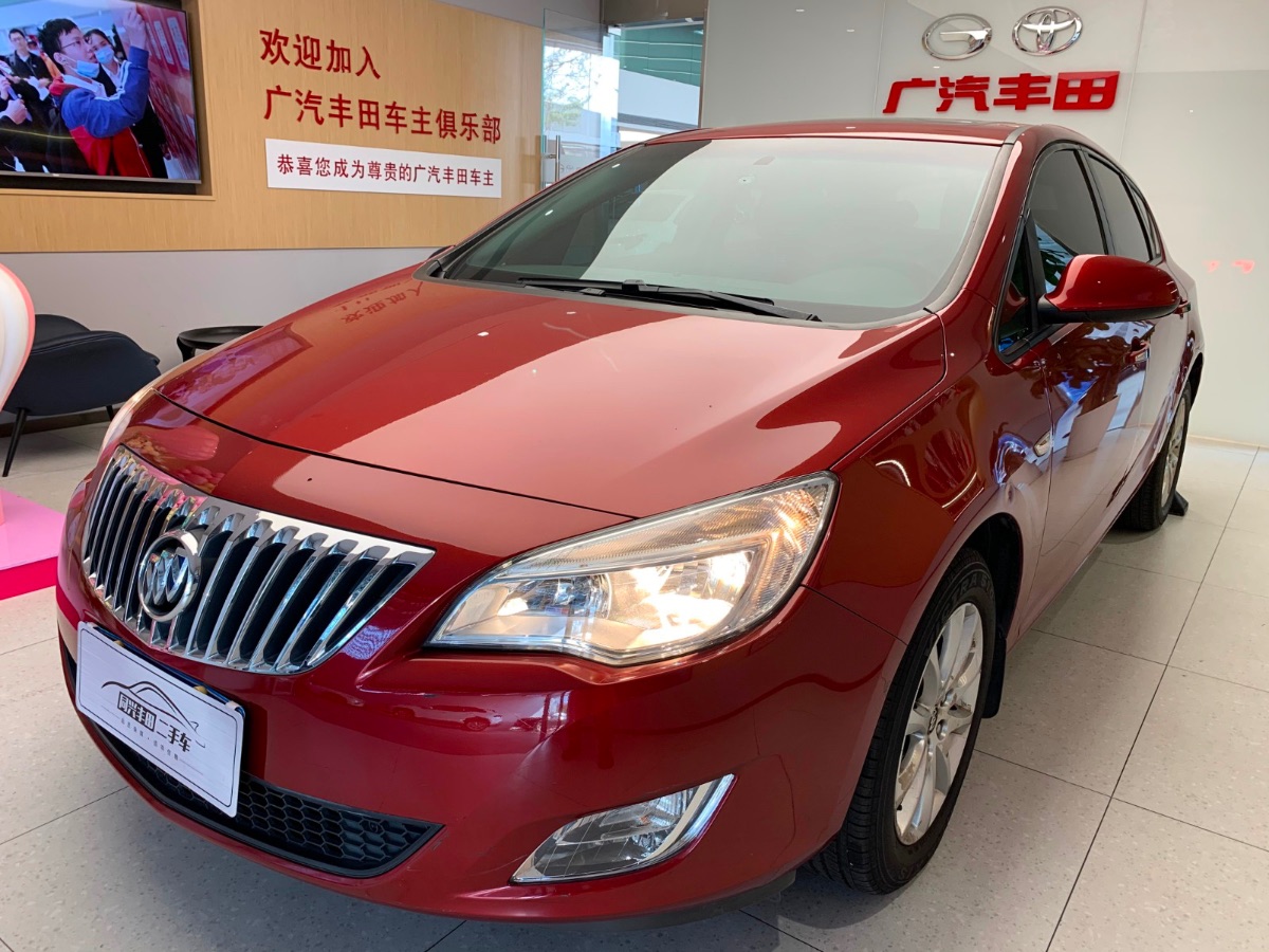 2010 Buick Enra 1.6 Hand-and-self integrated fashion version 56,000 kilometers