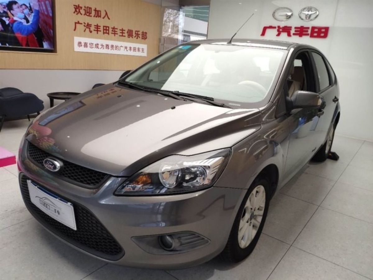 2013 Ford Focus 1.8 manual self-integrated basic model 90,000 kilometers