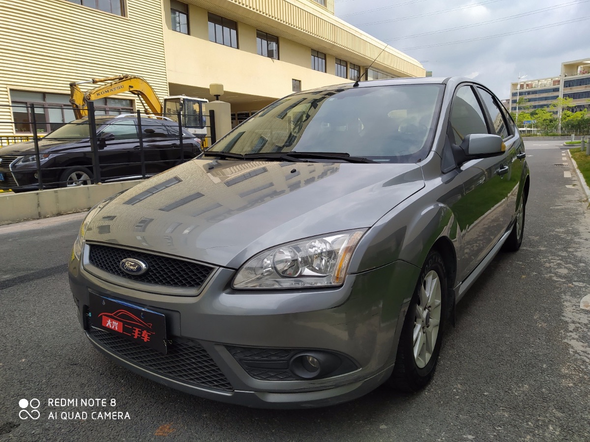2009 Ford Focus 1.8 manual self-integrated fashion 135,000 kilometers