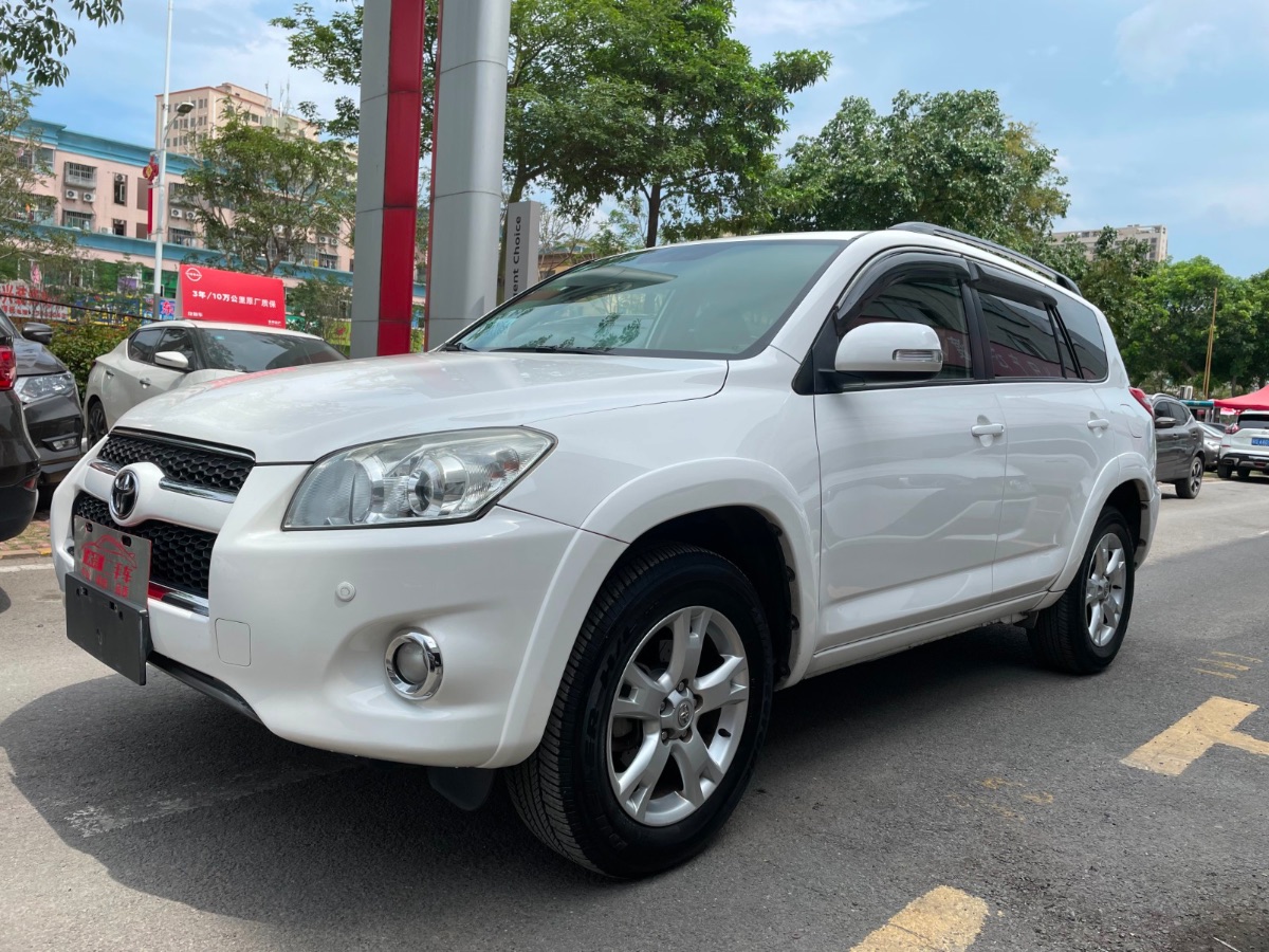 2013款 丰田 RAV4 2.4 自动 四驱特享尊崇版 15.3万公里