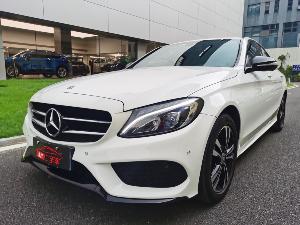 2017 Mercedes-Benz C-class 2.0T manual and self-integrated sports 66,000 kilometers
