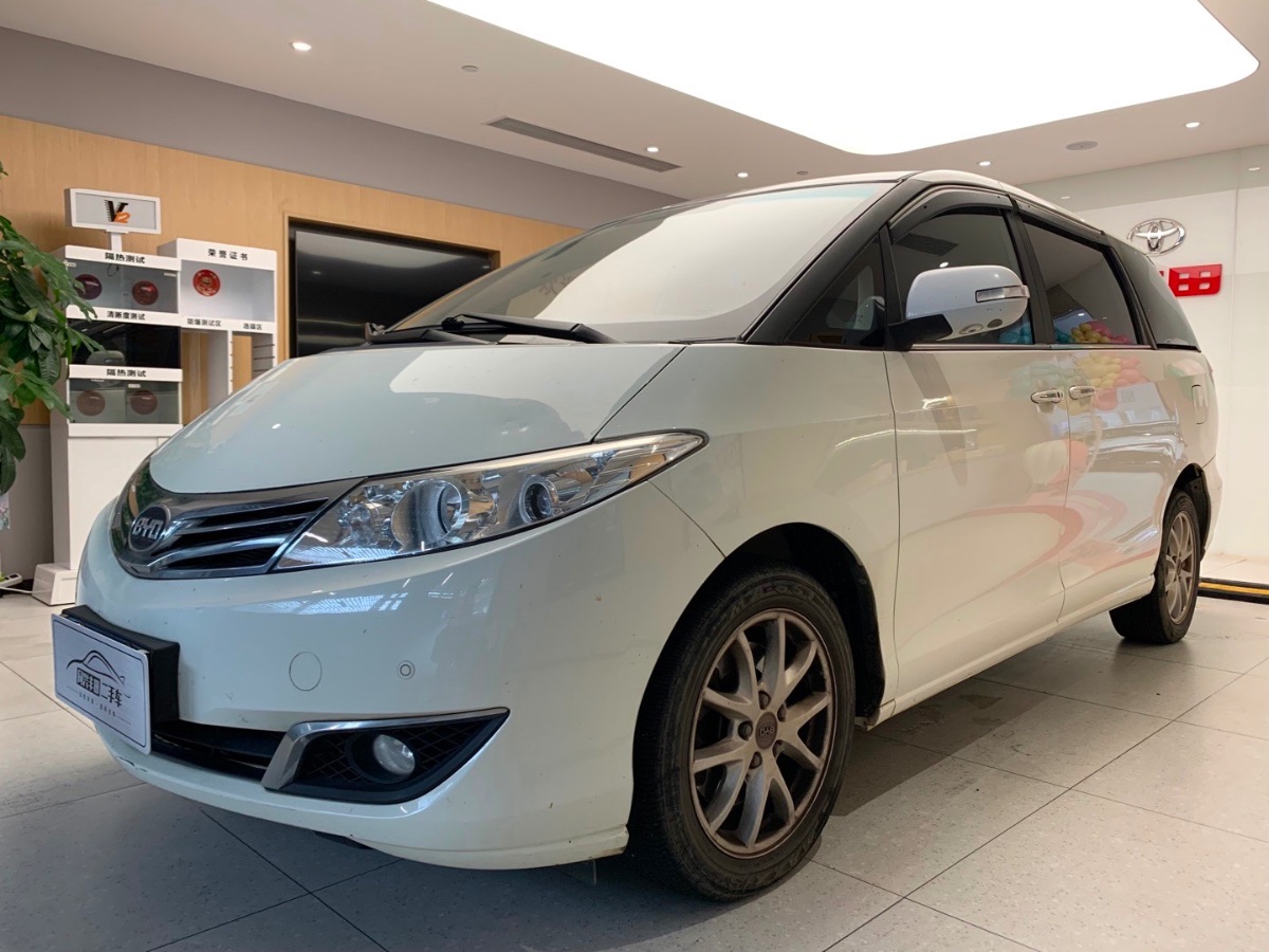 2015 BYD M6 2.4 double clutch luxury model 60,000 kilometers
