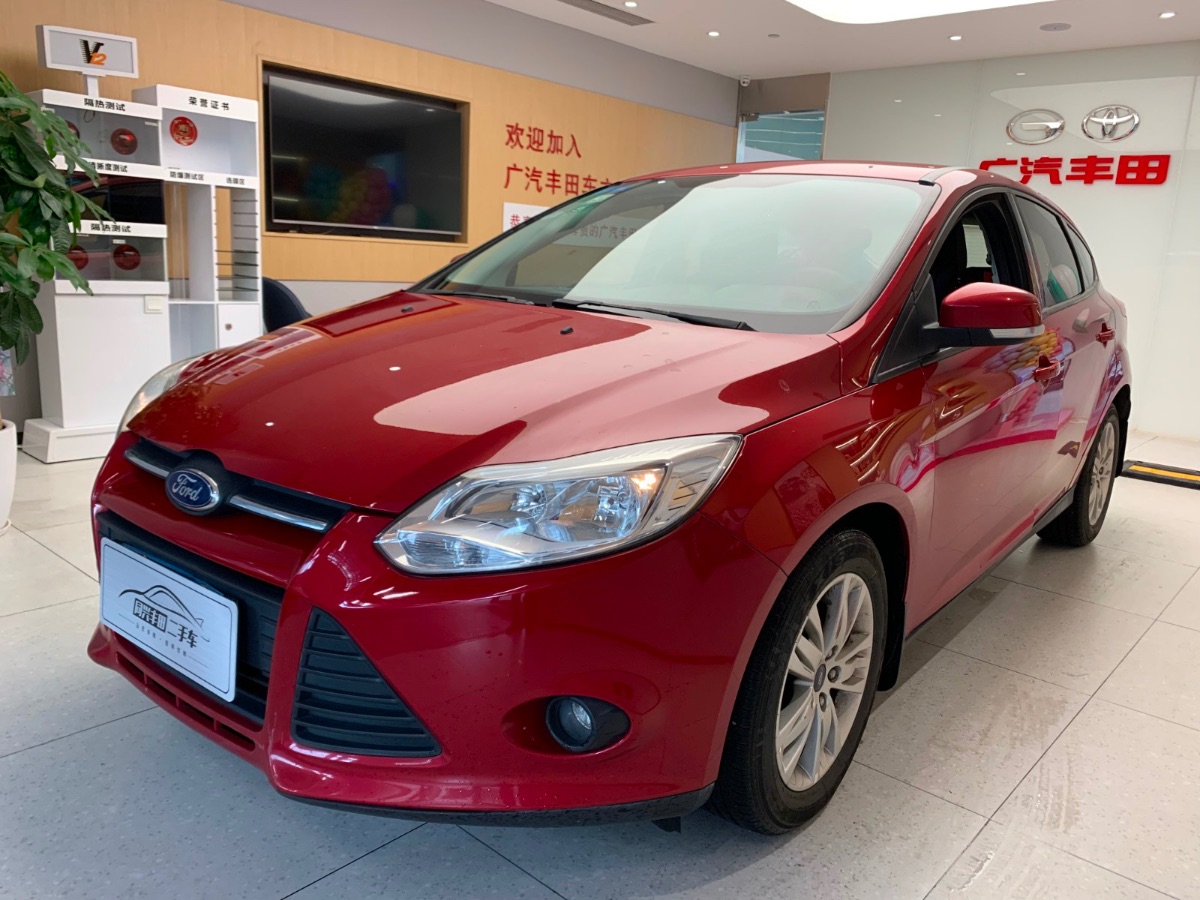2012 Ford Focus 1.6 double clutch comfort type 73,000 kilometers
