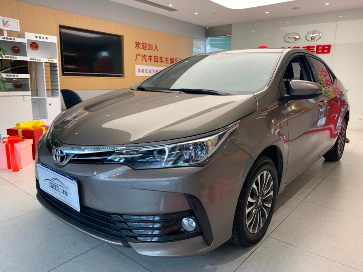 2017 Toyota Corolla 1.2T stepless GL (remodel) 24,000 kilometers