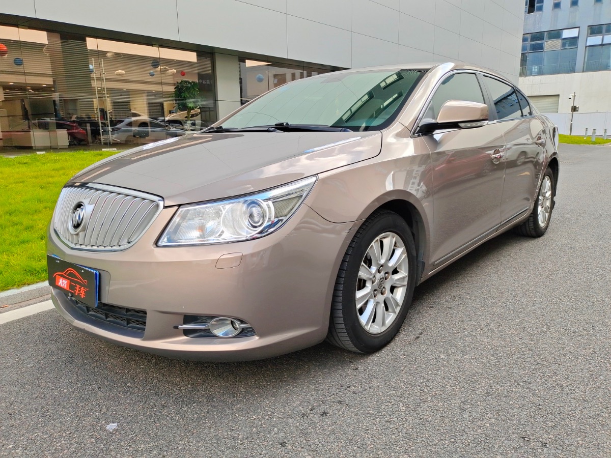 2011 Buick Junyue 2.4 SIDI Handheld All-in-one Elegant Version 88,000 kilometers