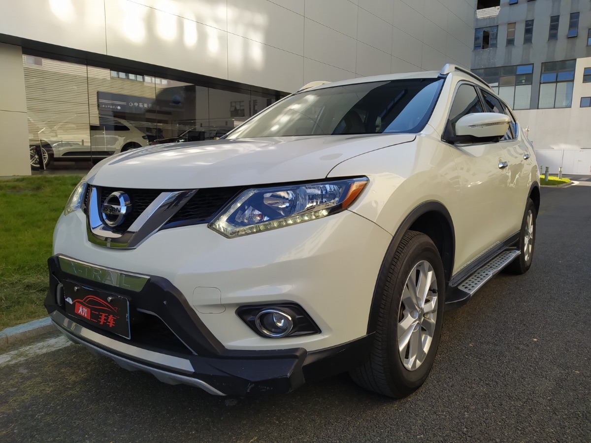 2014 Nissan Qijun 2.0 stepless XL two-wheel drive comfort version 91,000 kilometers